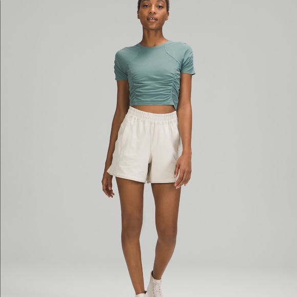 Lululemon LA Side Panel Short - Picture 4 of 5